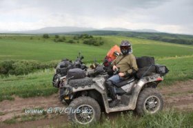 ������ - ���������. Polaris VS Can-Am. 1600 ��.