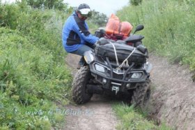 ������ - ���������. Polaris VS Can-Am. 1600 ��.